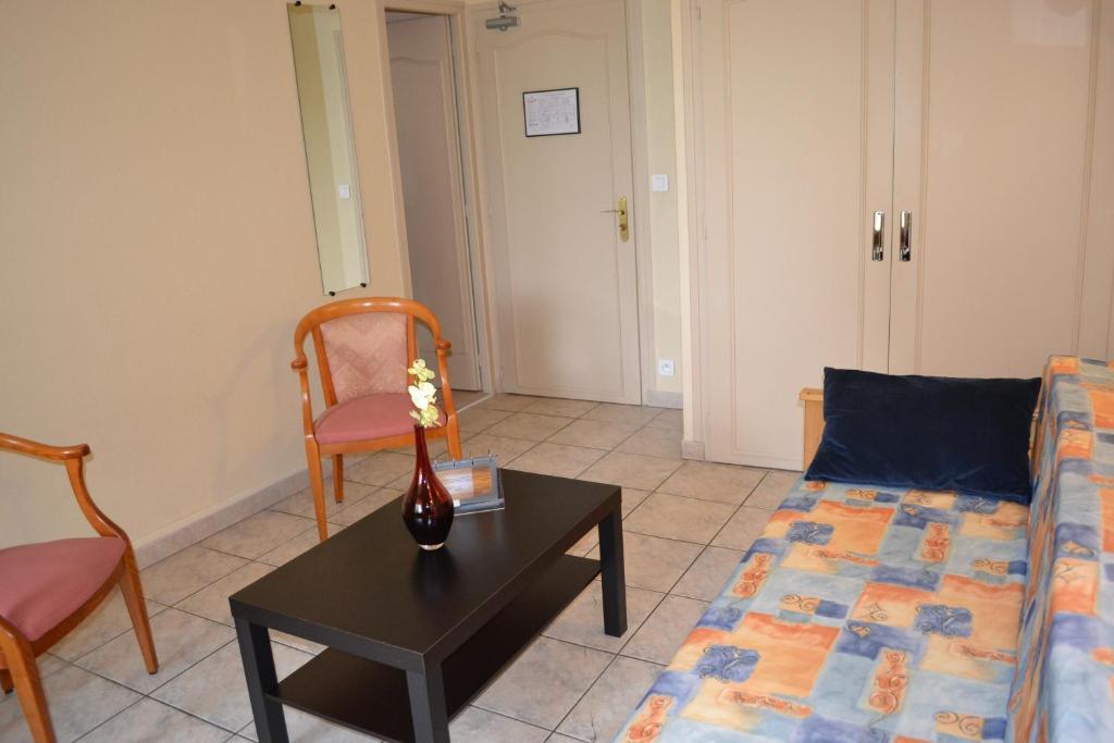 Hotel Restaurant Davat Brison-Saint-Innocent Quarto foto